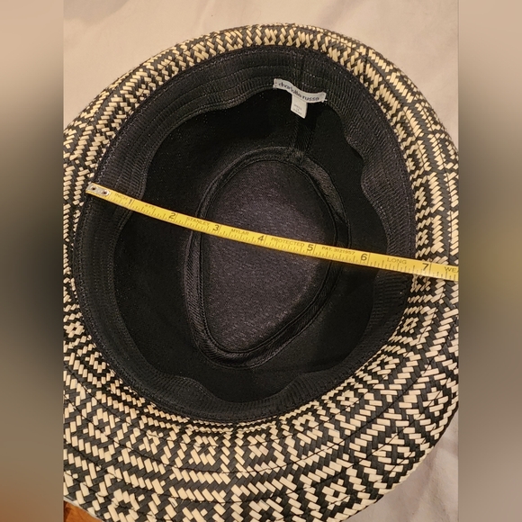 Fedora Straw Hat, Cream and Black color - Picture 2 of 6